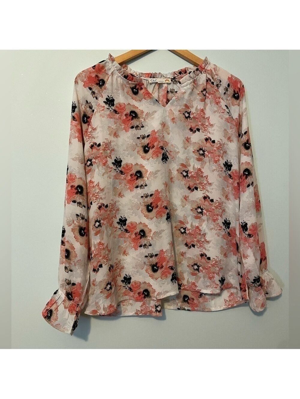 C&C California Floral Blouse Size Medium